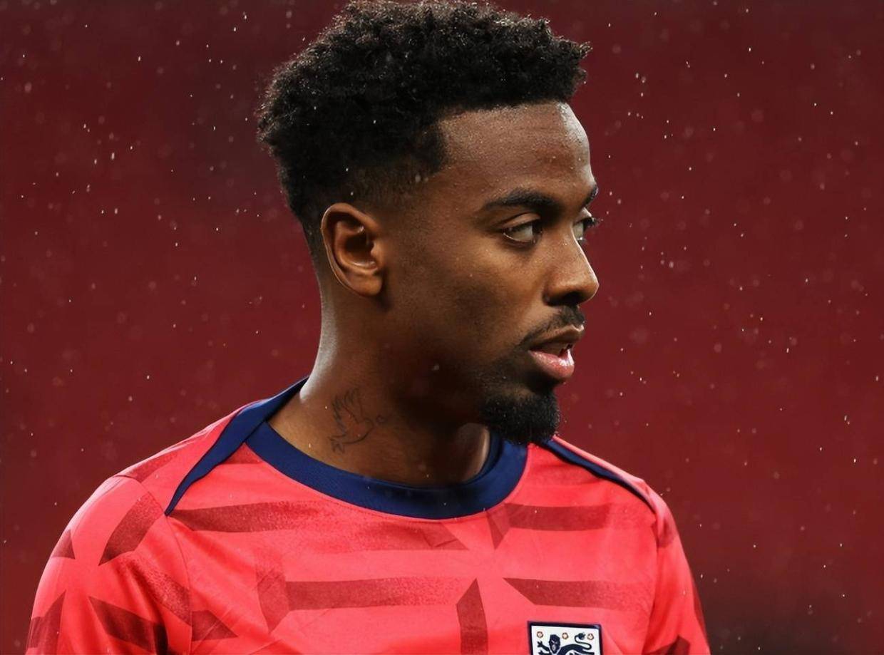 法甲今夏游出一条大鱼！自由身，7大豪强争抢，英超两大豪门最有机会